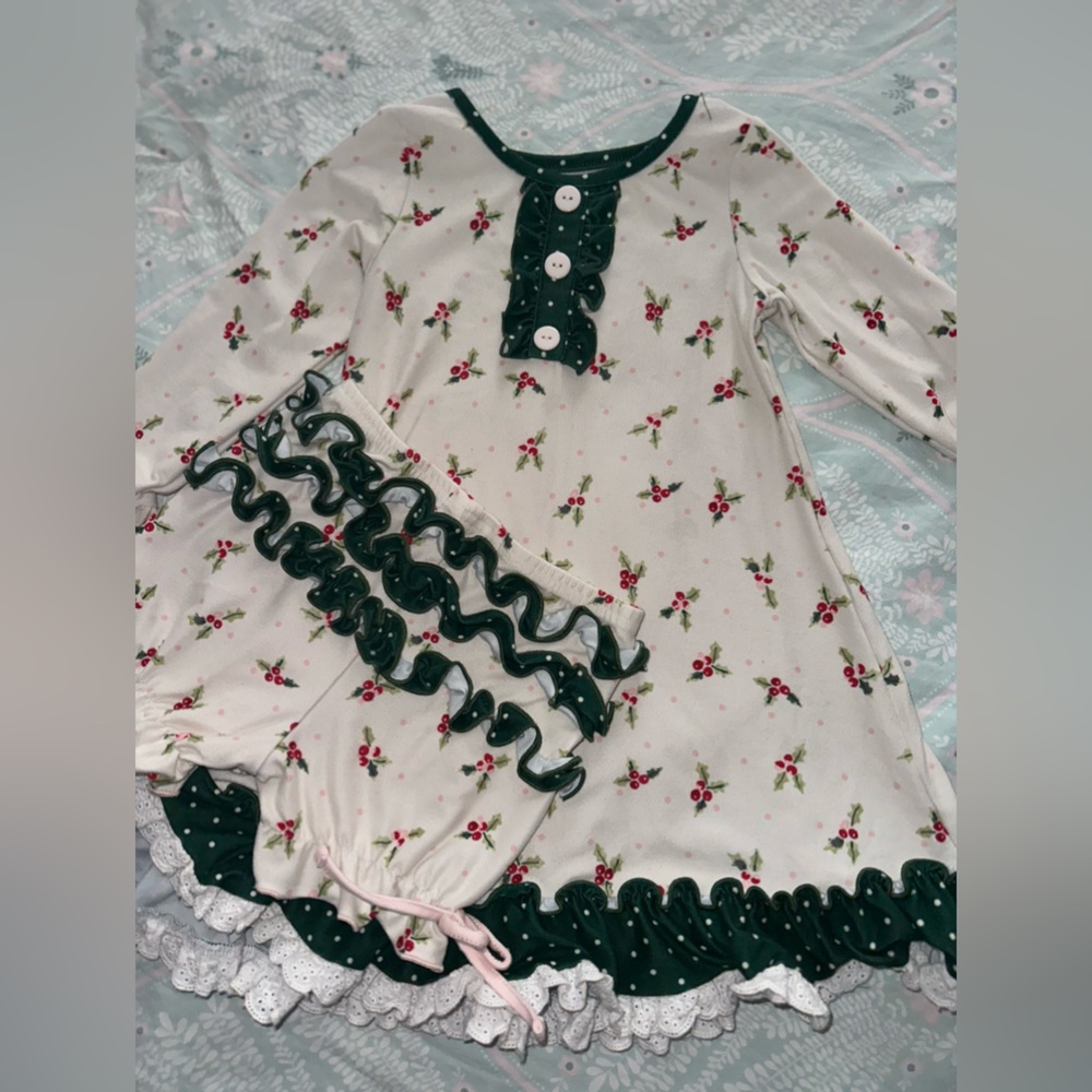 SweetHoney Cream and Green Kids Pajama Set